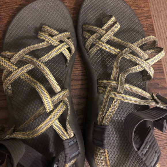 Like new chacos, worn only a handful of times - Picture 3 of 5